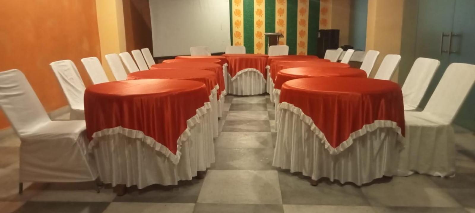 Hotel Grand Surya Kodarma Exterior foto