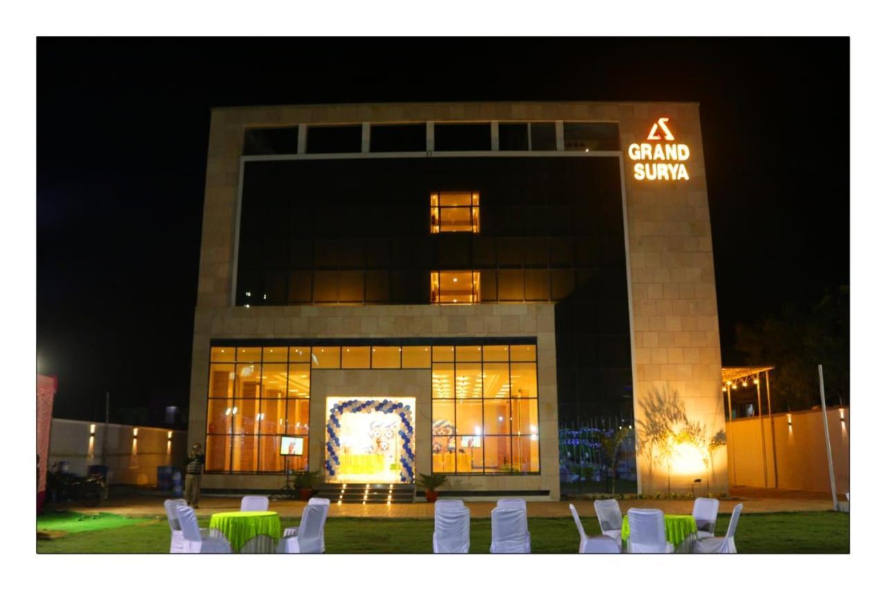 Hotel Grand Surya Kodarma Exterior foto